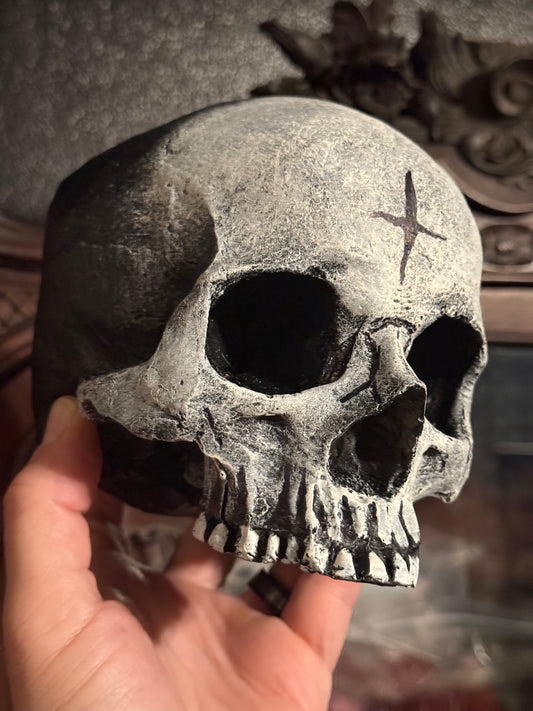 RELIC OF THE DAMNED SKULL (Made to order)