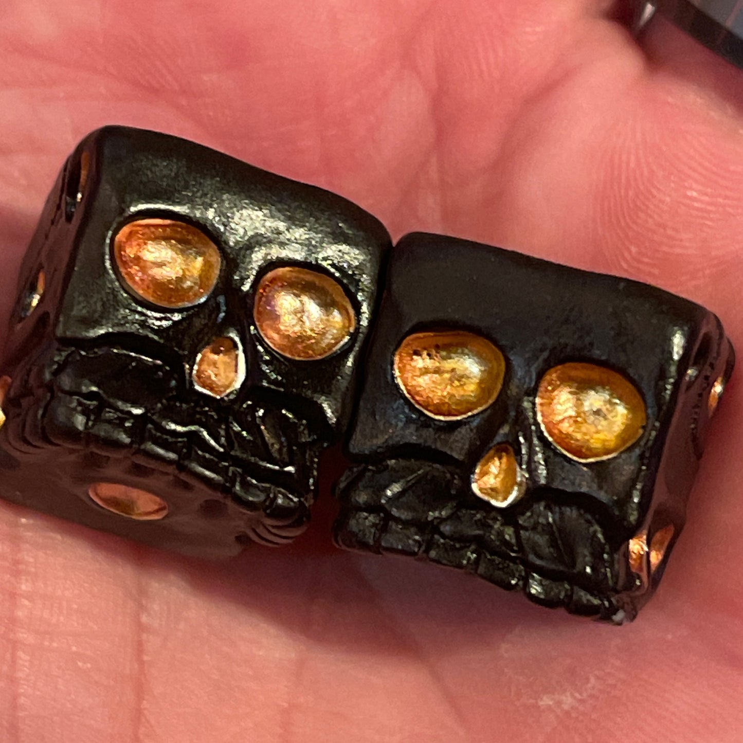 Gaming skull dice